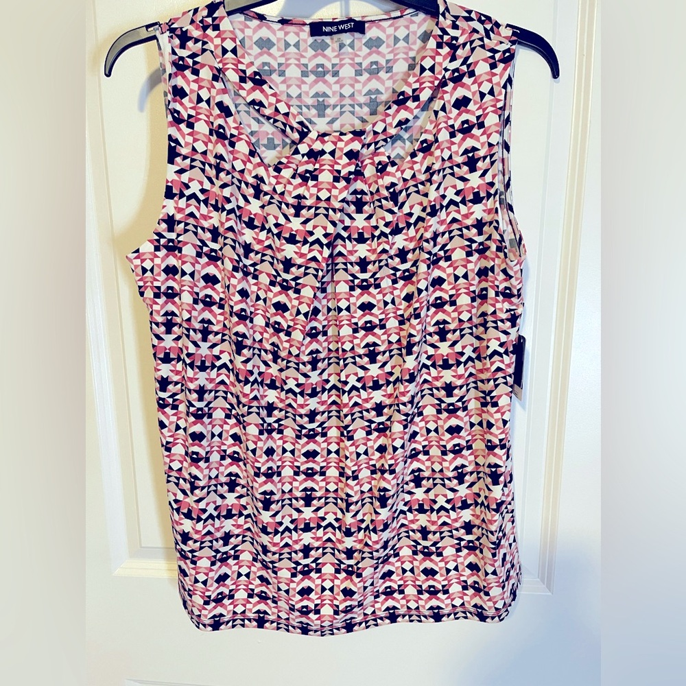 Nine West size 2x. Pink, black and white sleeveless blouse.